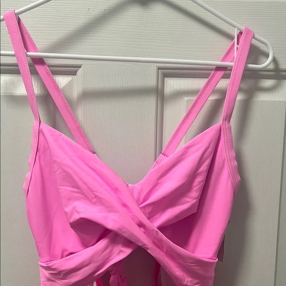 NWT Vibrant Pink One-Piece Swimsuit Size Large - Picture 2 of 15